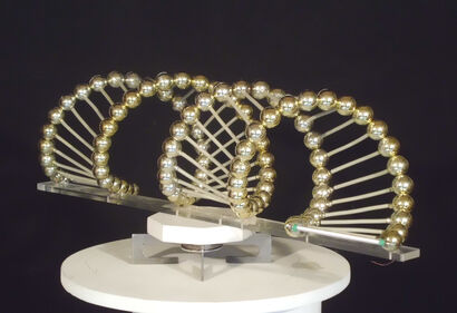 DNA 3 spirale d\'oro - a Sculpture & Installation Artowrk by Gian